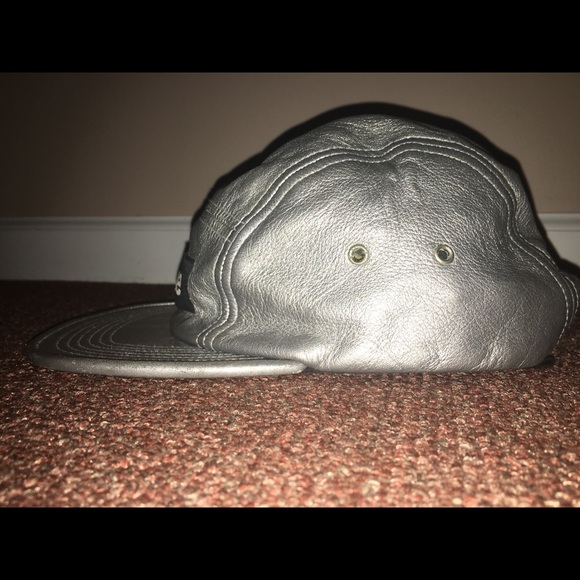 Silver supreme Cap - Picture 5 of 7